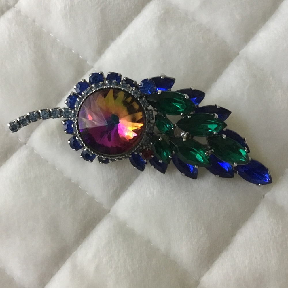 Watermelon Colored Rivoli Layered Rhinestone Brooch - Picture 6 of 13